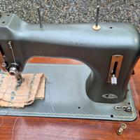 macchina da cucire vintage