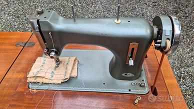 macchina da cucire vintage