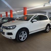 VW Touareg 3.0 TDI 4x4 gancio Alu 20