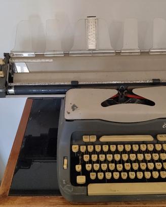 macchina da scrivere 