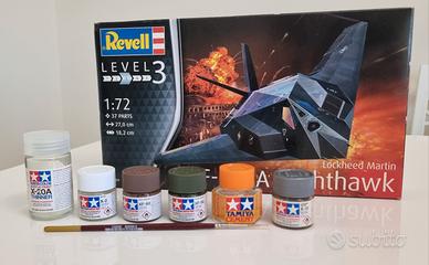 Modellino F117A Nighthank + colori + pennellino