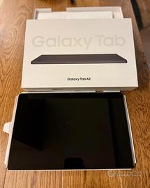 Tablet Samsung Galaxy A8 con cover originale