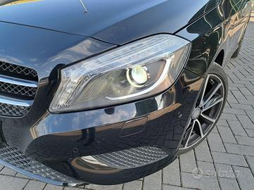 Mercedes Classe A 180 D cerchi 18 e tagliandi
