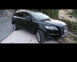 AUDI q7 quattro