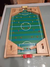 calcetto flipper in legno di faggio.