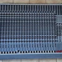 Mixer Soundcraft Spirit Studio