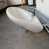 Lavandino in ceramica per bagno
