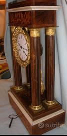 Orologio Antico A Portico