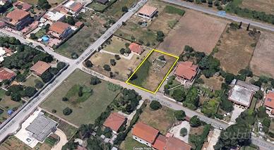 Terreno di 900 m² a Aprilia