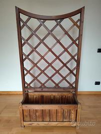 Fioriera in legno con spalliera