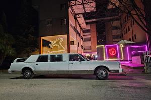 LINCOLN TOWN CAR