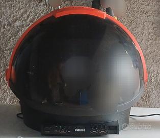 TV a forma di casco vintage 