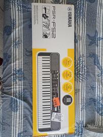 Tastiera YAMAHA PSR-F52 61 tasti con accessori