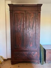 Armadio vintage in legno massiccio - Metà 900 con