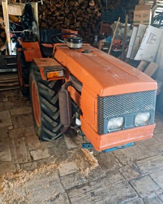 trattore agricolo 