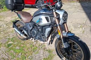 CF MOTO - CLX-700 HERITAGE ANNO 2022 CON 16.000 KM