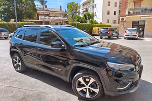 Jeep Cherokee 4x4 limited automatica 