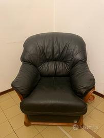 Coppia di poltrone vintage in pelle nera