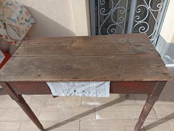 tavolo  tipo  buffetta