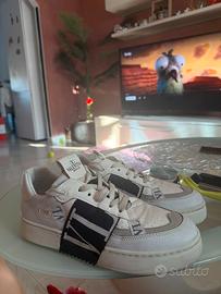 scarpe valentino garavani