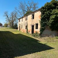 Fabbricato rustico più terreno annesso