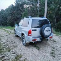 Suzuki Gran Vitara con gancio traino