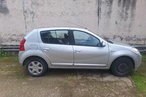 Dacia Sandero 2010 gpl