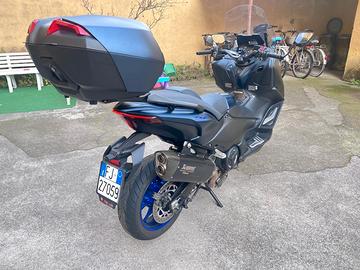 tmax 560 2024 accessoriato 