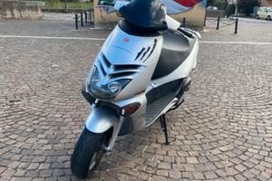Aprilia Leonardo 125