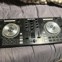 Numark mixtrack 3