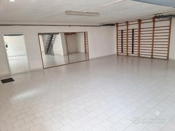 Locale deposito zona sant'andrea