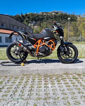 KTM Duke 690  Depo A2 