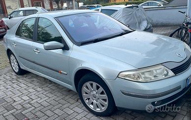 RENAULT
Laguna 1.8 16V cat Initiale 
Cavalli 121
