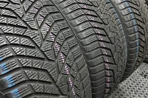 4 Gomme 255/45/20 105v Yokohama dot 2020 mm7