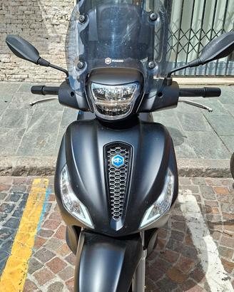MEDLEY S Piaggio 200 cc Immatricolato APRILE 2025