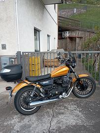 Moto Guzzi V9 - 2016