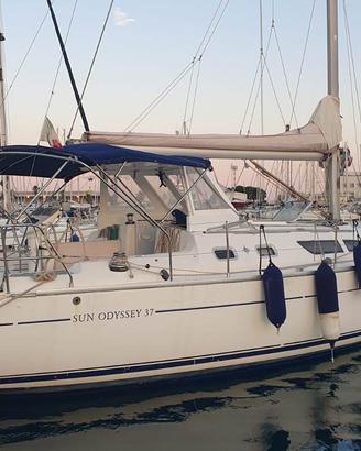 Barca a vela Sun Odyssey 37 2003 pronta a navigare