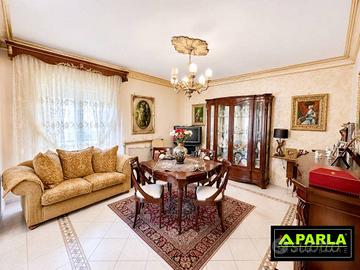 Appartamento di 200 m² con 5 locali e box auto dop