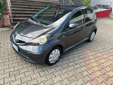 Toyota Aygo 1.0 12V VVT-i 5 porte Sol