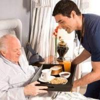 Badante 24h/h12 con vitto e alloggio o convivenza