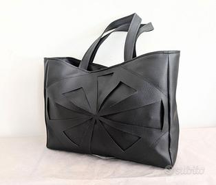 Shopping Bag nera in ecopelle