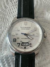 VICTORINOX SWISS ARMY 