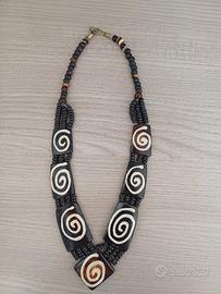 Collana etnica