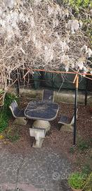 Set tavolo sedie e panchine da giardino