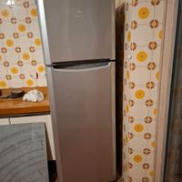 Frigorifero INDESIT con congelatore