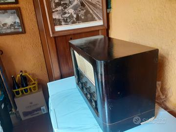 Radiomarelli d'epoca mod.RD 166 con FM