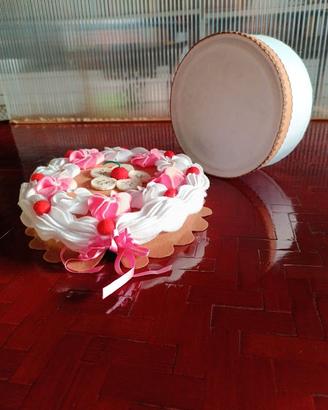 Biscottiera/ porta dolci torta  con meringhe