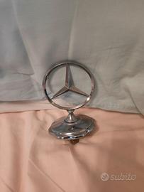 Emblema Mercedes cofano anteriore  Euro 190