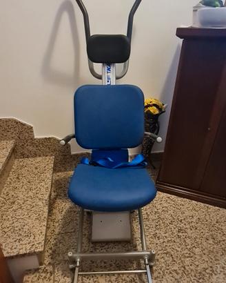 montascale con poltroncina per disabili