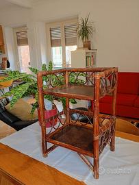 Mobiletto portaoggetti in giunco e bambù